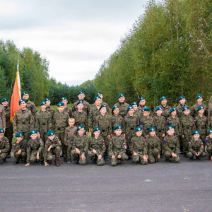 Nasze Orlęta podczas uroczystości patriotycznych w lesie turzańskim