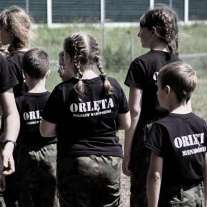Orlęta na poligonie w Turzy