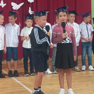 Rozpoczęcie roku szkolnego i pasowanie na ucznia 2025/2026 w Zespole Szkół Nr 1 w Nienadówce.