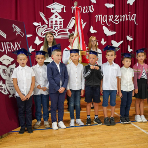 Rozpoczęcie roku szkolnego i pasowanie na ucznia 2025/2026 w Zespole Szkół Nr 1 w Nienadówce.
