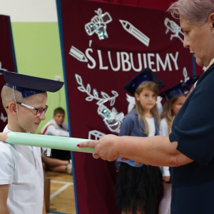 Rozpoczęcie roku szkolnego i pasowanie na ucznia 2025/2026 w Zespole Szkół Nr 1 w Nienadówce.