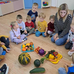 W spiżarni - zajęcia w grupie 3-4 latków