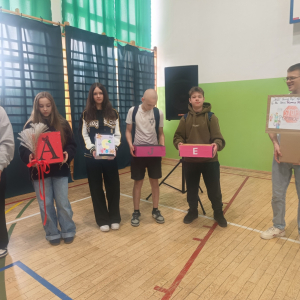 Razem budujemy szkołę pełną zrozumienia, tolerancji i życzliwości.