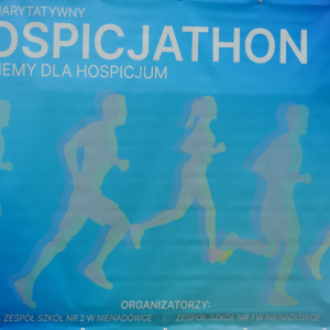 Nasi uczniowie i nauczyciele pobiegli dziś dla podopiecznych Podkarpackiego Hospicjum dla Dzieci 
