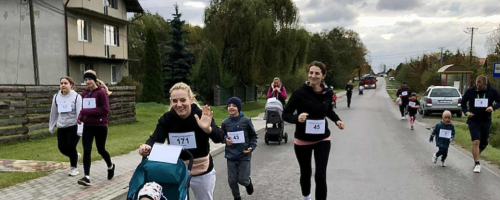 Nasi uczniowie i nauczyciele pobiegli dziś dla podopiecznych Podkarpackiego Hospicjum dla Dzieci cz.3