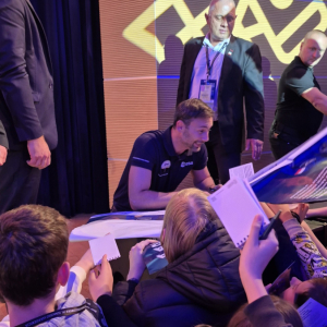 POLSKA SIĘGA GWIAZD!  Spotkanie z dr inż. Sławoszem Uznańskim-Wiśniewskim – polskim astronautą!