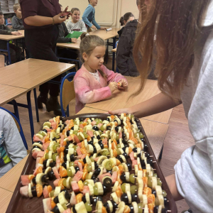 Międzynarodowy Dzień Zdrowego Śniadania przygotowany przez Samorząd Uczniowski wraz z Opiekunami