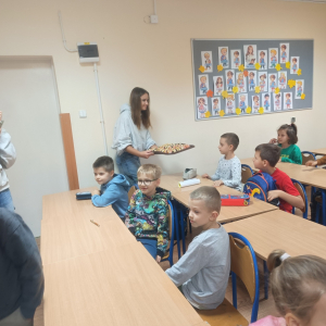 Międzynarodowy Dzień Zdrowego Śniadania przygotowany przez Samorząd Uczniowski wraz z OpiekunamiMiędzynarodowy Dzień Zdrowego Śniadania przygotowany przez Samorząd Uczniowski wraz z Opiekunami