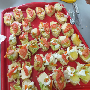 Międzynarodowy Dzień Zdrowego Śniadania przygotowany przez Samorząd Uczniowski wraz z Opiekunami