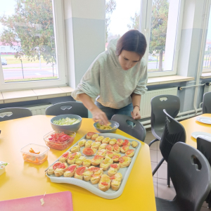 Międzynarodowy Dzień Zdrowego Śniadania przygotowany przez Samorząd Uczniowski wraz z Opiekunami