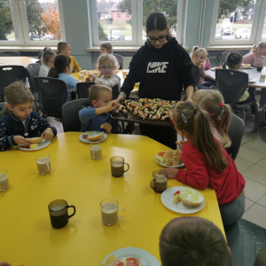 Międzynarodowy Dzień Zdrowego Śniadania przygotowany przez Samorząd Uczniowski wraz z Opiekunami