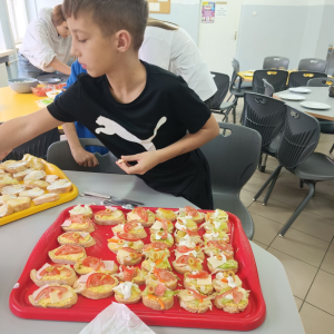 Międzynarodowy Dzień Zdrowego Śniadania przygotowany przez Samorząd Uczniowski wraz z Opiekunami