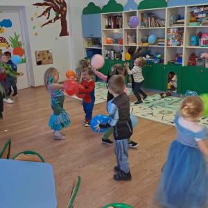 Dzień Postaci z Bajek w grupie 3-4 latków