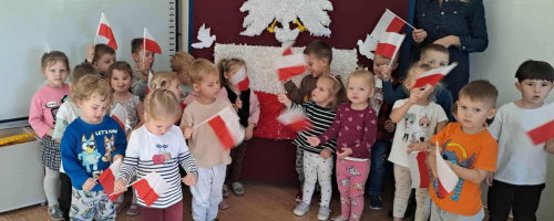 Święto Niepodległości w grupie 3-4 latków