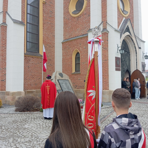 "Jeszcze Polska nie zginęła, Kiedy my żyjemy..."