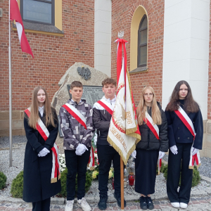 "Jeszcze Polska nie zginęła, Kiedy my żyjemy..."