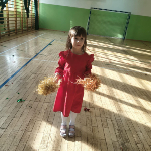 Spotkanie dzieci z zerówki ze Świętym Mikołajem