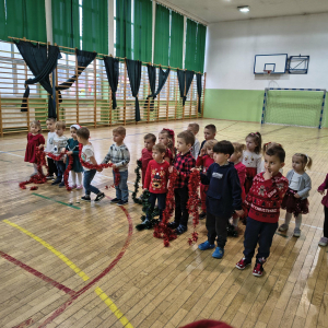Świętym Mikołaj w grupie 3–4-latków