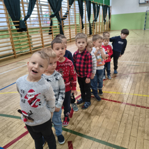 Świętym Mikołaj w grupie 3–4-latków