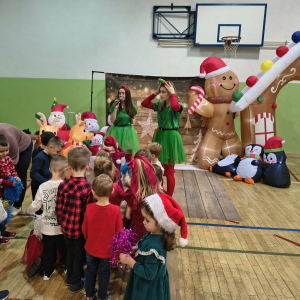 Świętym Mikołaj w grupie 3–4-latków