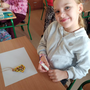 Klasa 2 - ozdabianie pierniczków