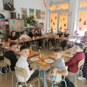 Wspólne kolędowanie w klasie 5!