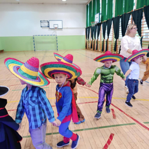 Bal karnawałowy  w grupie 3-4 latków