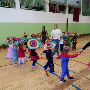 Bal karnawałowy  w grupie 3-4 latków