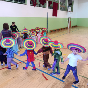 Bal karnawałowy  w grupie 3-4 latków