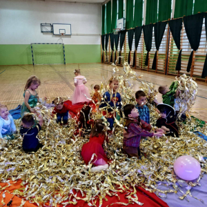 Bal karnawałowy  w grupie 3-4 latków