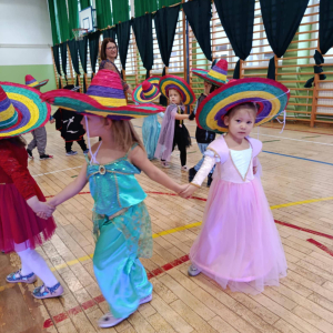 Bal karnawałowy  w grupie 3-4 latków