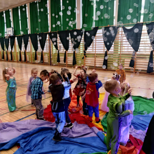 Bal karnawałowy  w grupie 3-4 latków