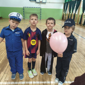 Zabawa karnawałowa w grupie zero