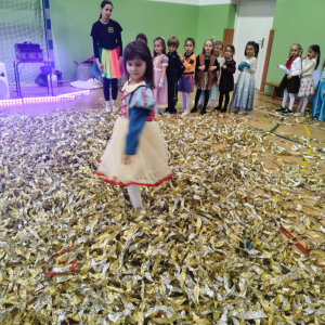 Zabawa karnawałowa w grupie zero