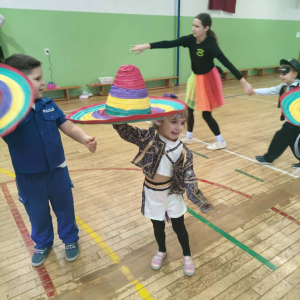 Zabawa karnawałowa w grupie zero