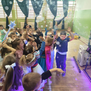 Zabawa karnawałowa w grupie zero