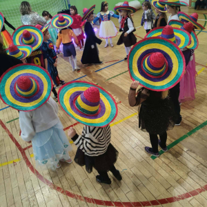 Zabawa karnawałowa w grupie zero