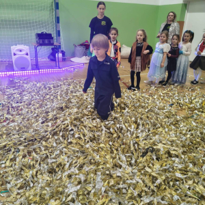 Zabawa karnawałowa w grupie zero