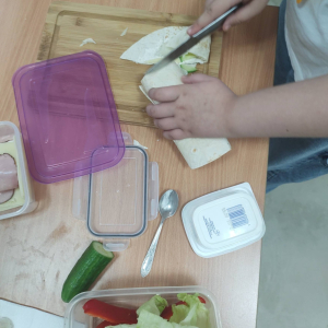 Zdrowe śniadanie uczniów klasy 4