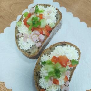 Zdrowe śniadanie uczniów klasy 4