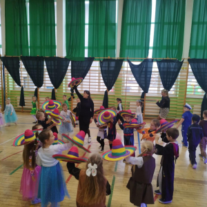 Bal karnawałowy w grupie 5 - latków