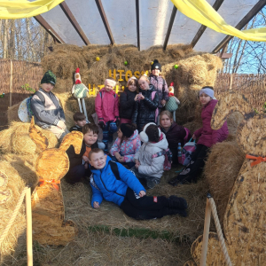 Wycieczka klas 1-3 do Wioski Wielkanocnej w Bratkowicach