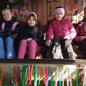 Wycieczka klas 1-3 do Wioski Wielkanocnej w Bratkowicach