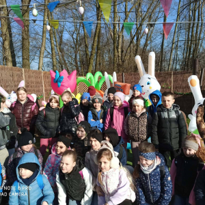 Wycieczka klas 1-3 do Wioski Wielkanocnej w Bratkowicach