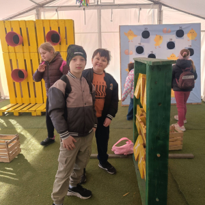 Wycieczka klas 1-3 do Wioski Wielkanocnej w Bratkowicach