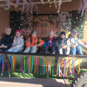 Wycieczka klas 1-3 do Wioski Wielkanocnej w Bratkowicach