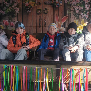 Wycieczka klas 1-3 do Wioski Wielkanocnej w Bratkowicach