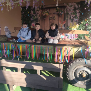 Wycieczka klas 1-3 do Wioski Wielkanocnej w Bratkowicach