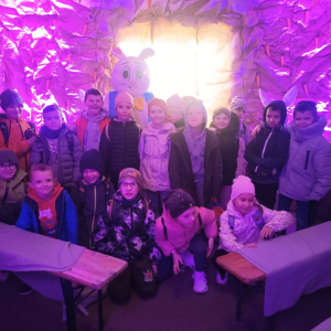 Wycieczka klas 1-3 do Wioski Wielkanocnej w Bratkowicach