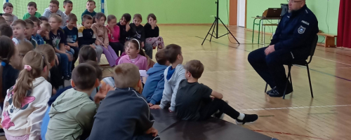 Spotkanie uczniów klas I- III z przedstawicielem policji